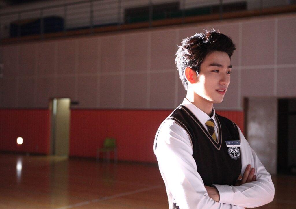 Рыцарь мечты (сериал 2015)